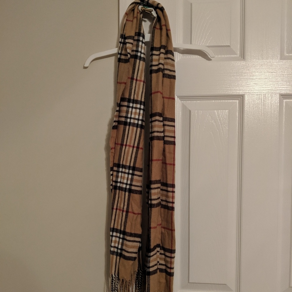 Burberry pattern scarf